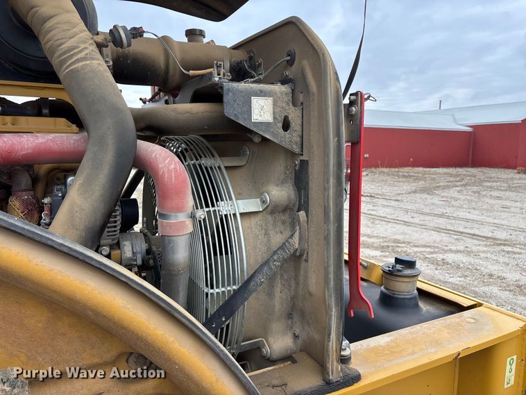 image for item EN5844 2015 Caterpillar CP54B single drum roller