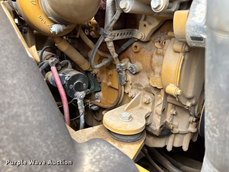 image for item EN5844 2015 Caterpillar CP54B single drum roller