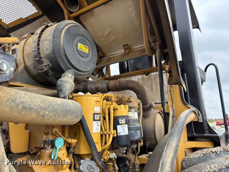 image for item EN5844 2015 Caterpillar CP54B single drum roller