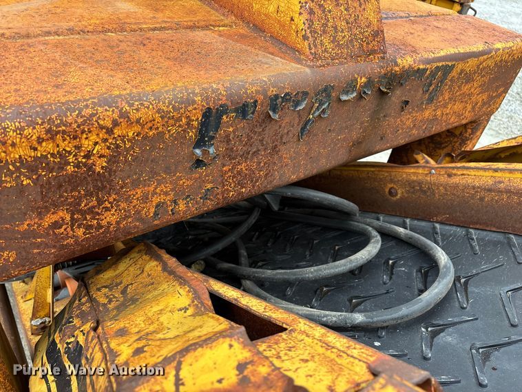 image for item EN5851 Gomaco 9000 trimmer