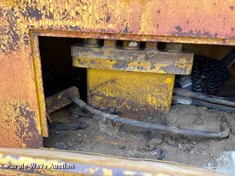 image for item EN5851 Gomaco 9000 trimmer