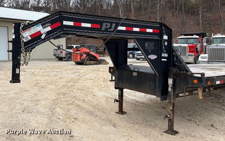 image for item EN5872 2016 PJTM equipment trailer