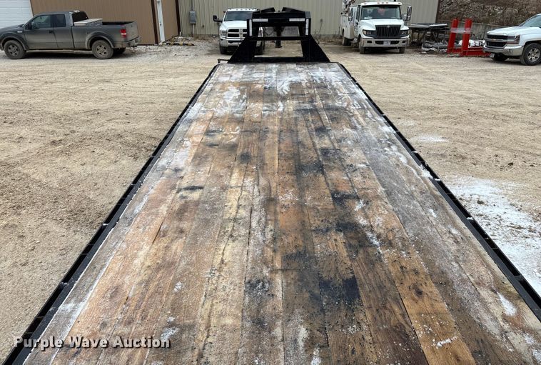 image for item EN5872 2016 PJTM equipment trailer