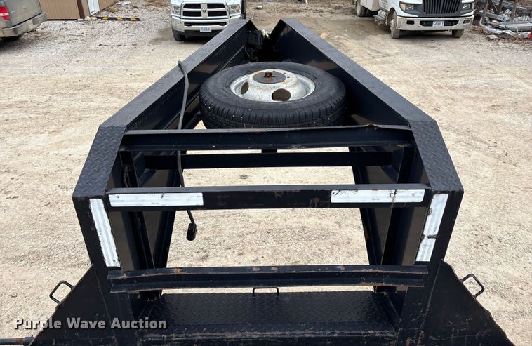 image for item EN5872 2016 PJTM equipment trailer