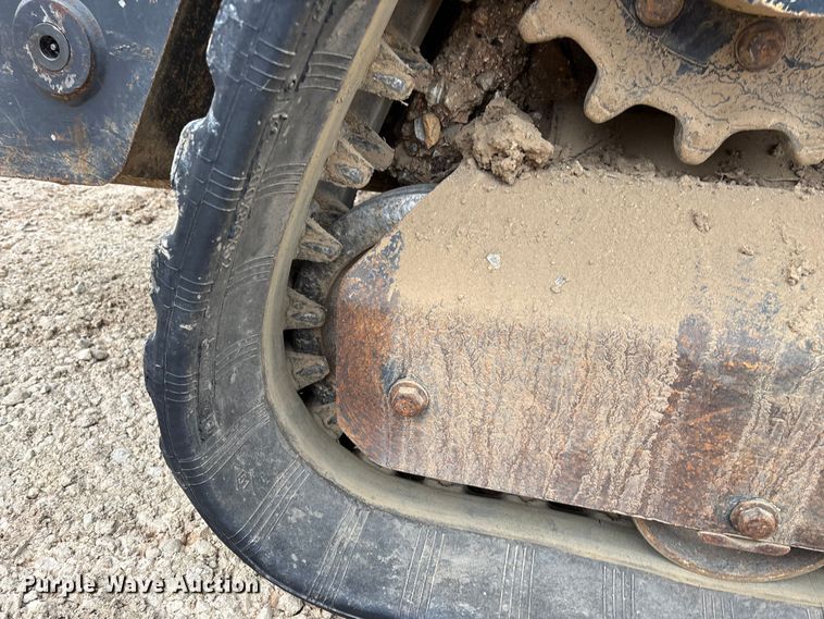 image for item EN5873 2013 Kubota SVL75 tracked skid steer loader