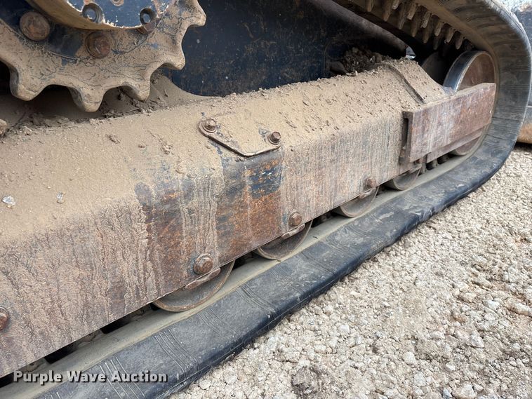 image for item EN5873 2013 Kubota SVL75 tracked skid steer loader