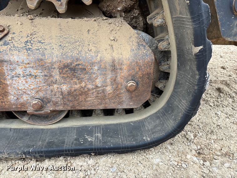 image for item EN5873 2013 Kubota SVL75 tracked skid steer loader