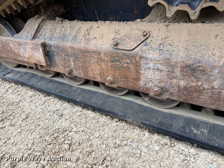 image for item EN5873 2013 Kubota SVL75 tracked skid steer loader