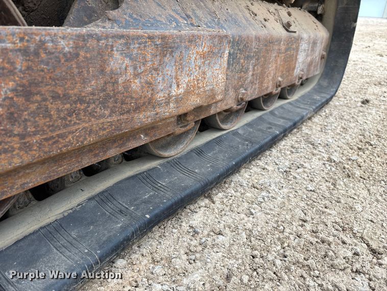 image for item EN5873 2013 Kubota SVL75 tracked skid steer loader