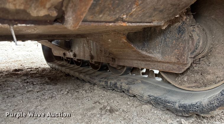 image for item EN5873 2013 Kubota SVL75 tracked skid steer loader