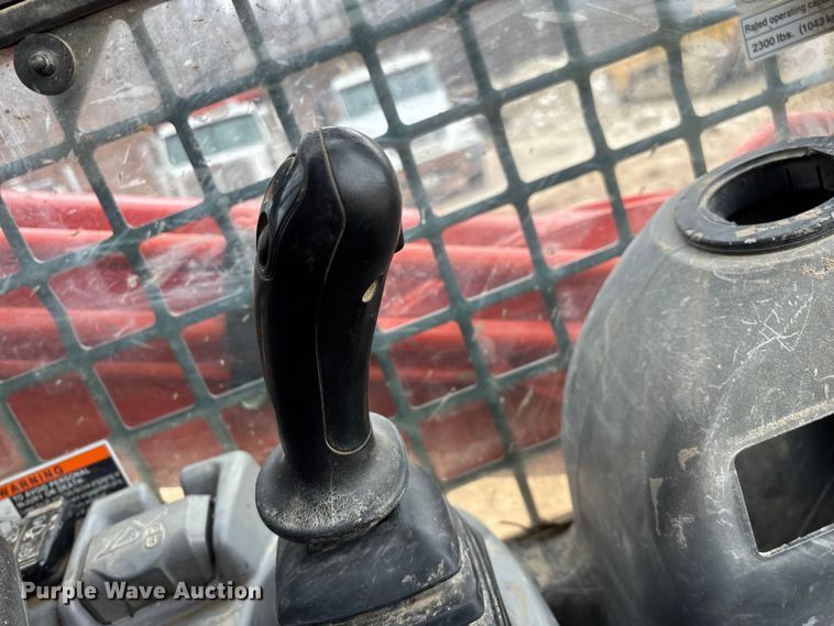 image for item EN5873 2013 Kubota SVL75 tracked skid steer loader