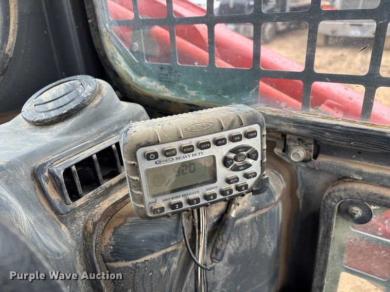 image for item EN5873 2013 Kubota SVL75 tracked skid steer loader