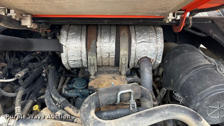 image for item EN5873 2013 Kubota SVL75 tracked skid steer loader