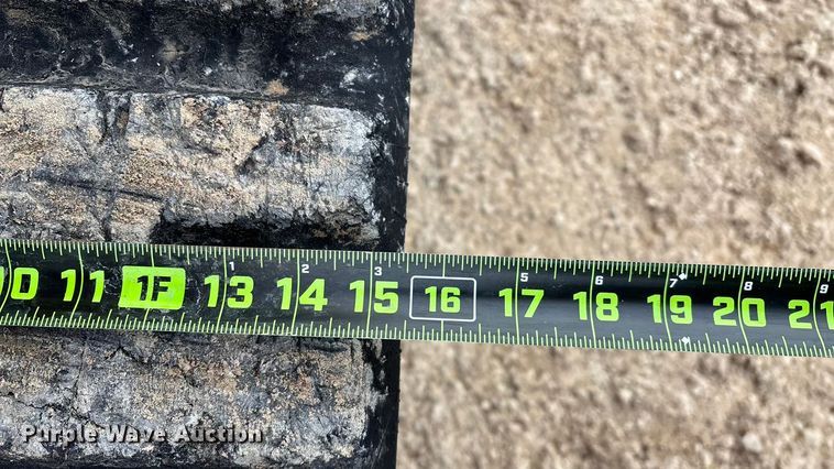 image for item EN5873 2013 Kubota SVL75 tracked skid steer loader