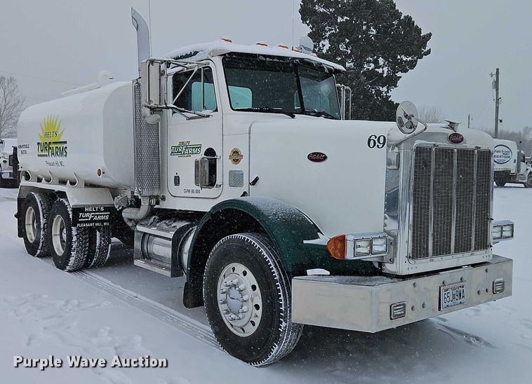 image for item EO4863 1991 Peterbilt 378 tank truck