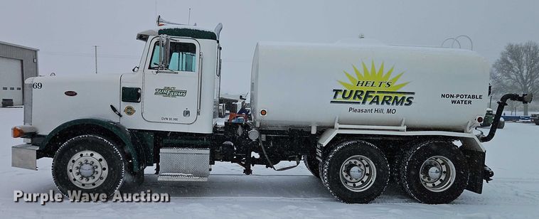 image for item EO4863 1991 Peterbilt 378 tank truck
