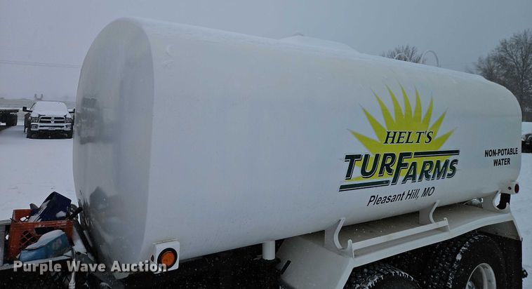 image for item EO4863 1991 Peterbilt 378 tank truck