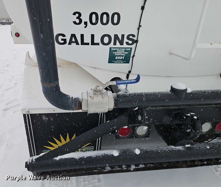 image for item EO4863 1991 Peterbilt 378 tank truck