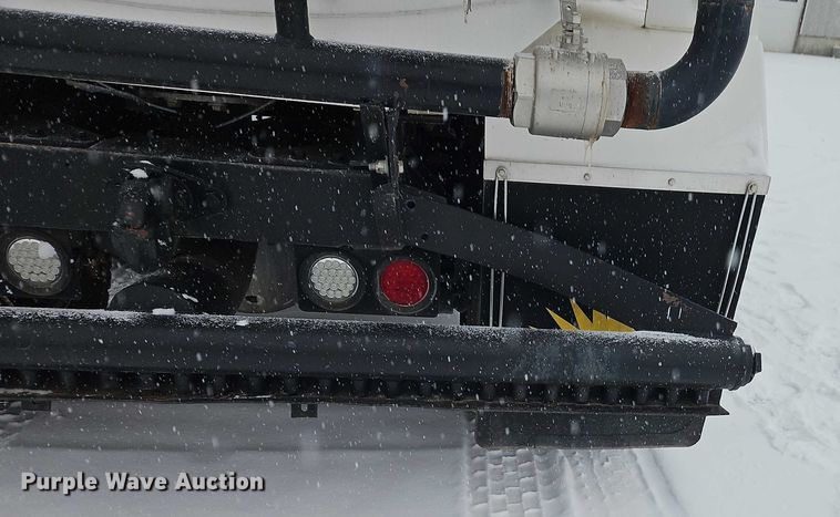 image for item EO4863 1991 Peterbilt 378 tank truck