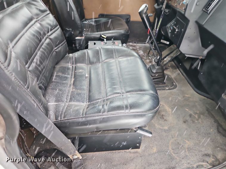 image for item EO4863 1991 Peterbilt 378 tank truck