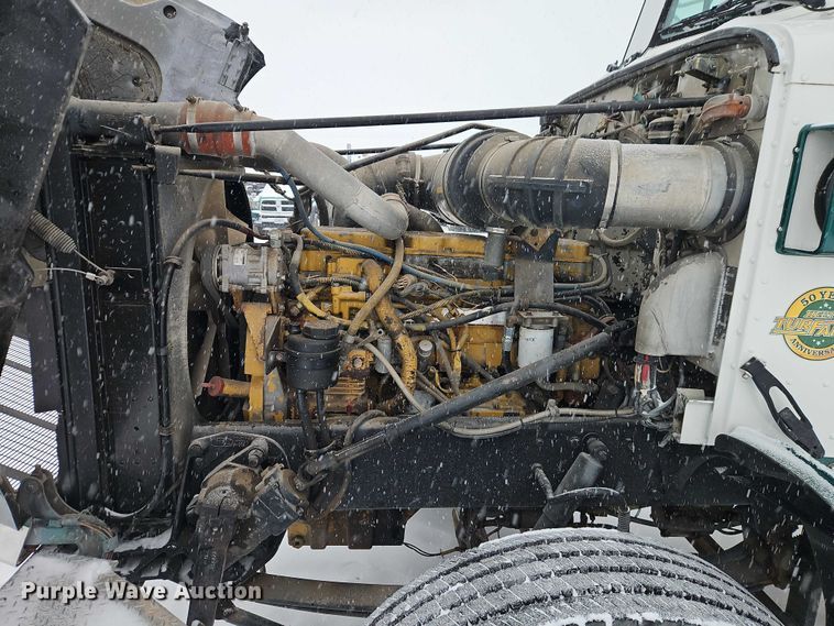 image for item EO4863 1991 Peterbilt 378 tank truck