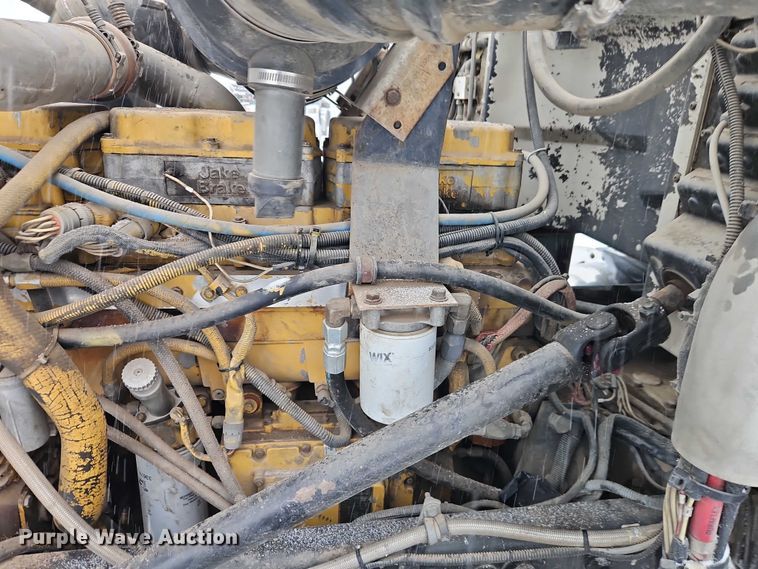 image for item EO4863 1991 Peterbilt 378 tank truck