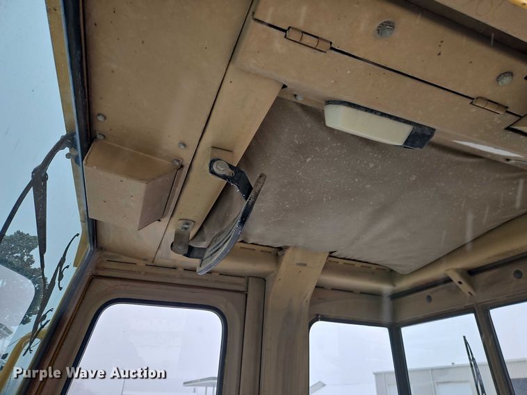 image for item EO4864 1991 Caterpillar 963 track loader