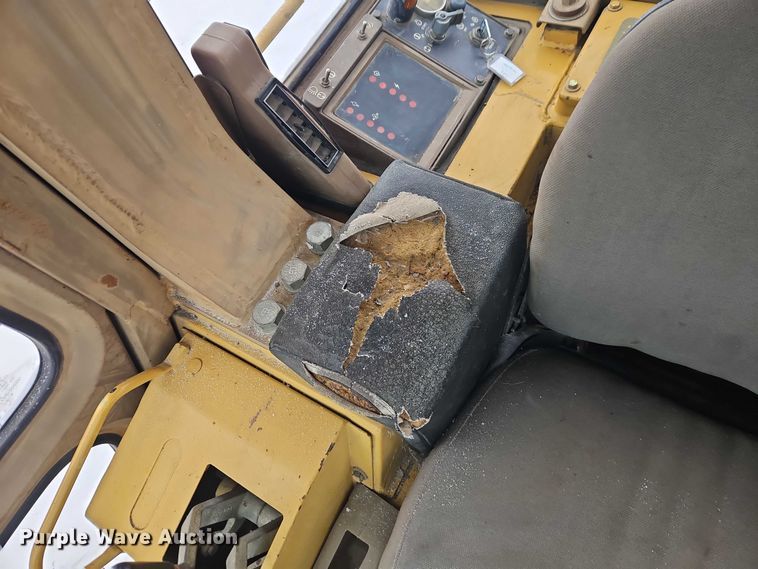 image for item EO4864 1991 Caterpillar 963 track loader
