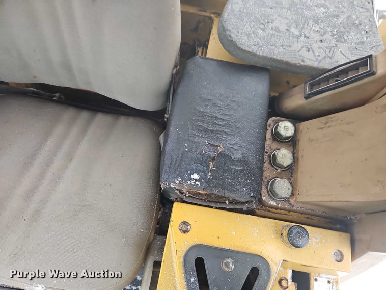 image for item EO4864 1991 Caterpillar 963 track loader