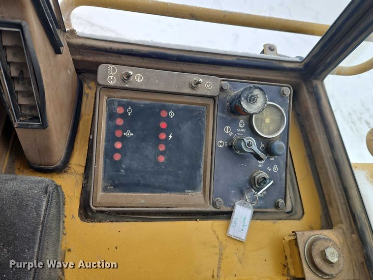 image for item EO4864 1991 Caterpillar 963 track loader