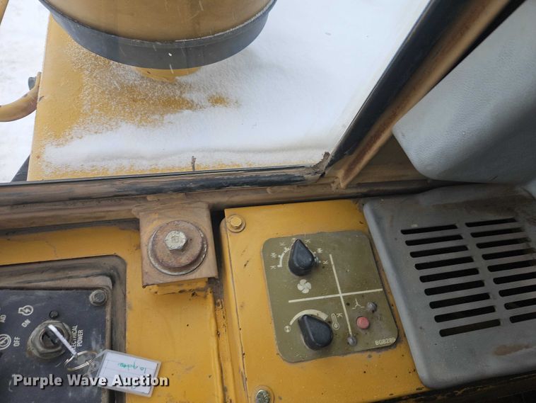 image for item EO4864 1991 Caterpillar 963 track loader