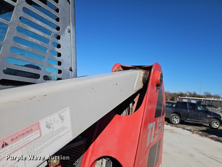 image for item EO4871 2012 Takeuchi TL250 tracked skid steer loader