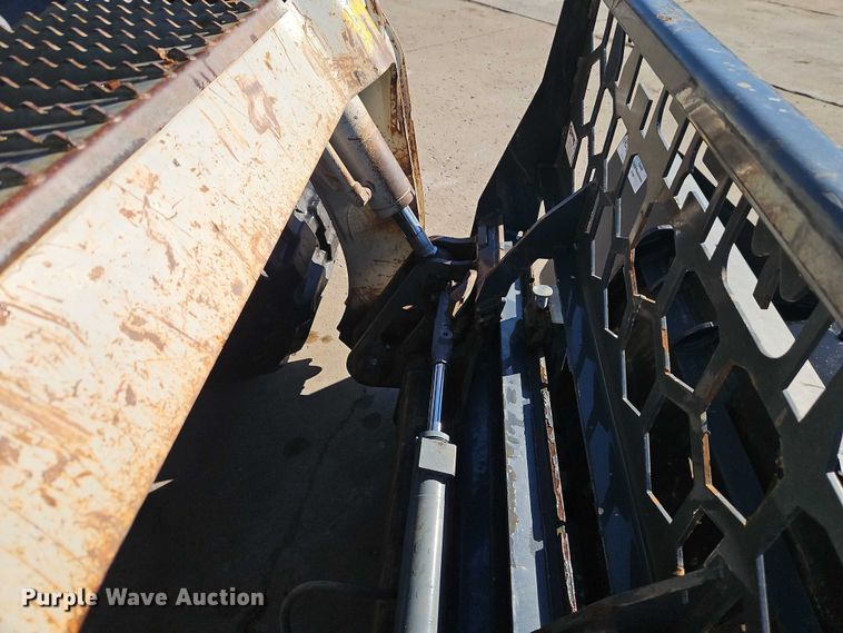 image for item EO4871 2012 Takeuchi TL250 tracked skid steer loader