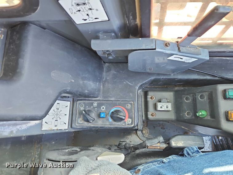 image for item EO4871 2012 Takeuchi TL250 tracked skid steer loader