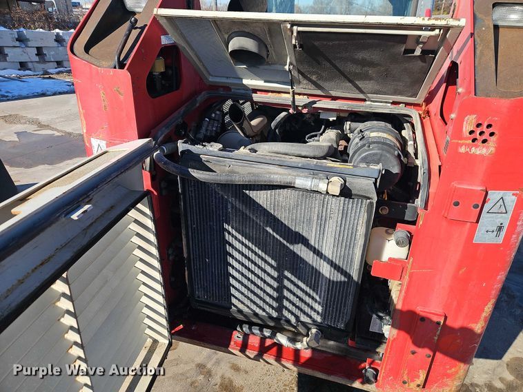 image for item EO4871 2012 Takeuchi TL250 tracked skid steer loader