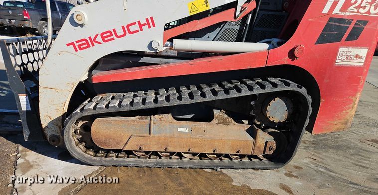 image for item EO4871 2012 Takeuchi TL250 tracked skid steer loader