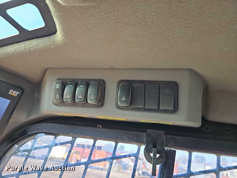 image for item EO4873 2022 Caterpillar 299D3 tracked skid steer loader