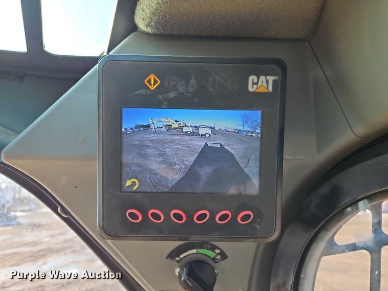 image for item EO4873 2022 Caterpillar 299D3 tracked skid steer loader