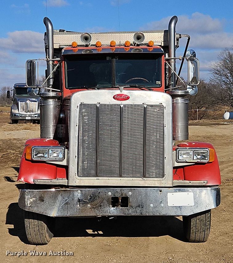 image for item EO4883 1995 Peterbilt 379 dump truck