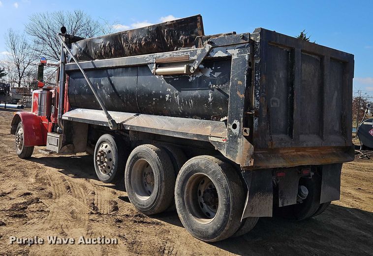 image for item EO4883 1995 Peterbilt 379 dump truck