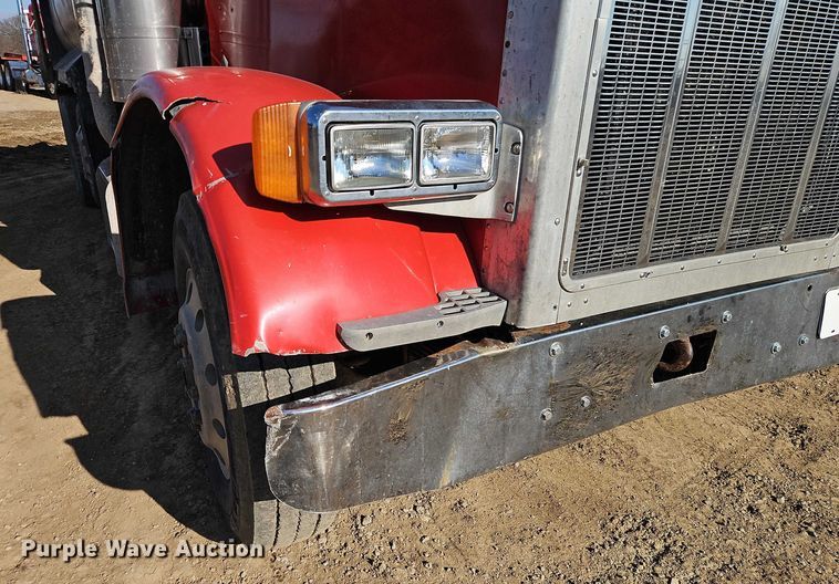 image for item EO4883 1995 Peterbilt 379 dump truck