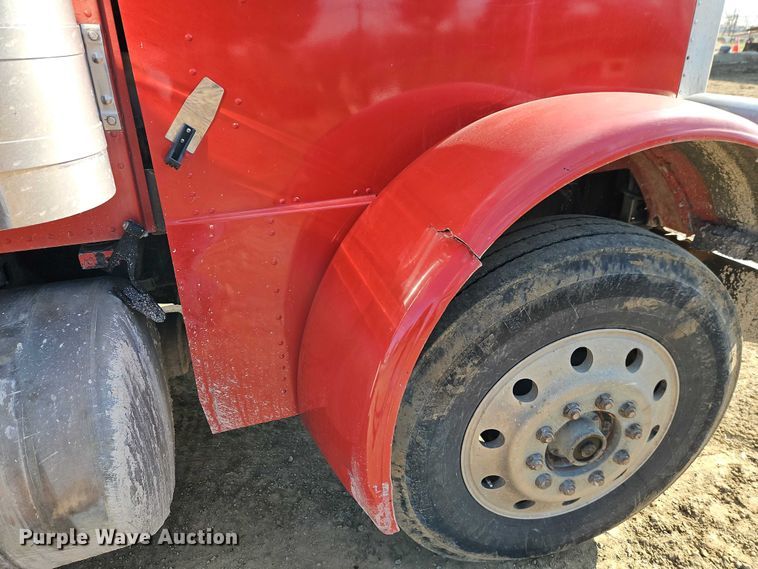 image for item EO4883 1995 Peterbilt 379 dump truck