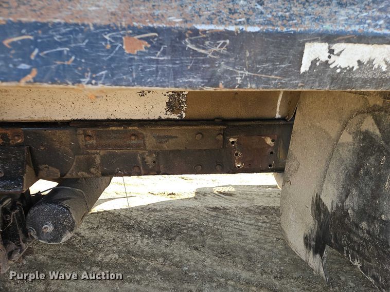 image for item EO4883 1995 Peterbilt 379 dump truck