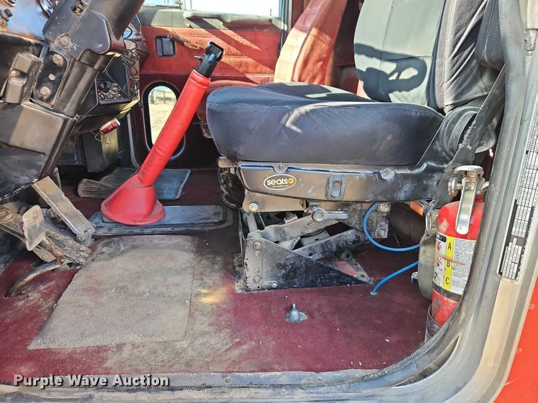 image for item EO4883 1995 Peterbilt 379 dump truck