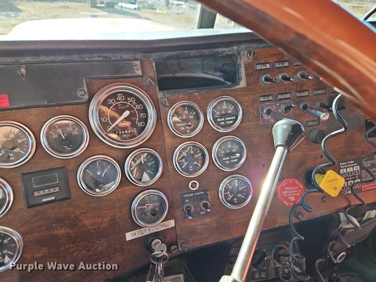 image for item EO4883 1995 Peterbilt 379 dump truck