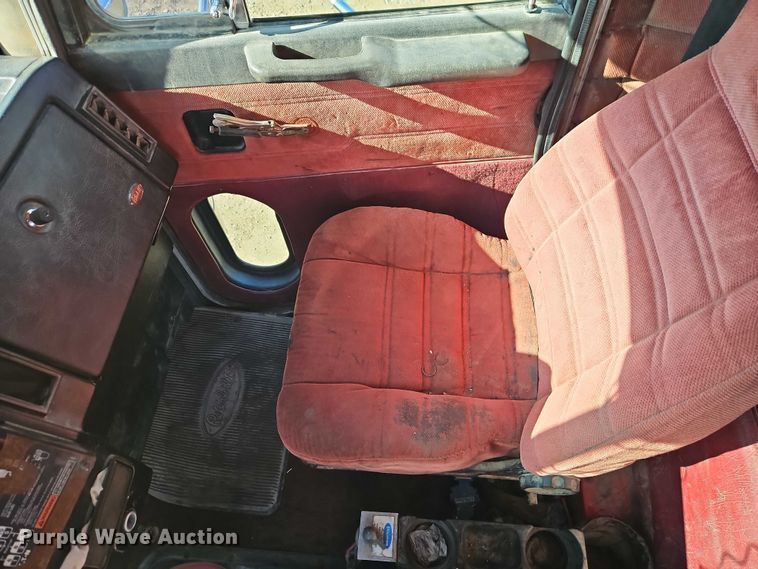 image for item EO4883 1995 Peterbilt 379 dump truck