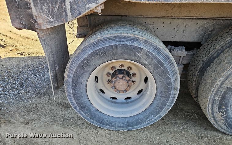 image for item EO4883 1995 Peterbilt 379 dump truck