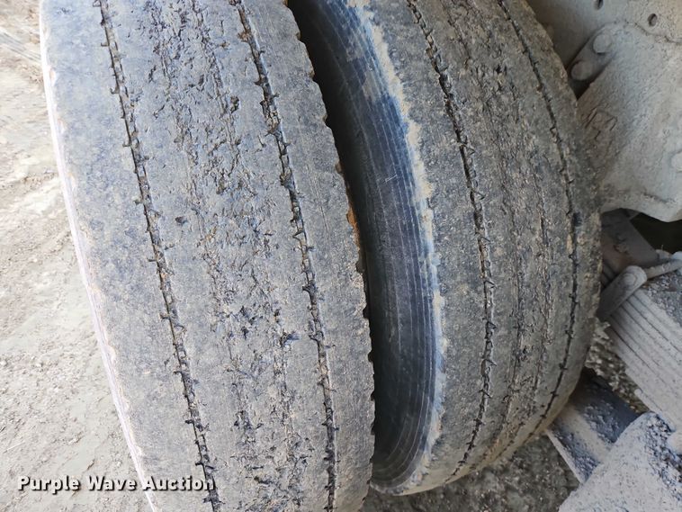 image for item EO4883 1995 Peterbilt 379 dump truck