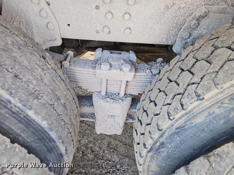 image for item EO4883 1995 Peterbilt 379 dump truck