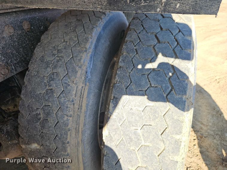 image for item EO4883 1995 Peterbilt 379 dump truck